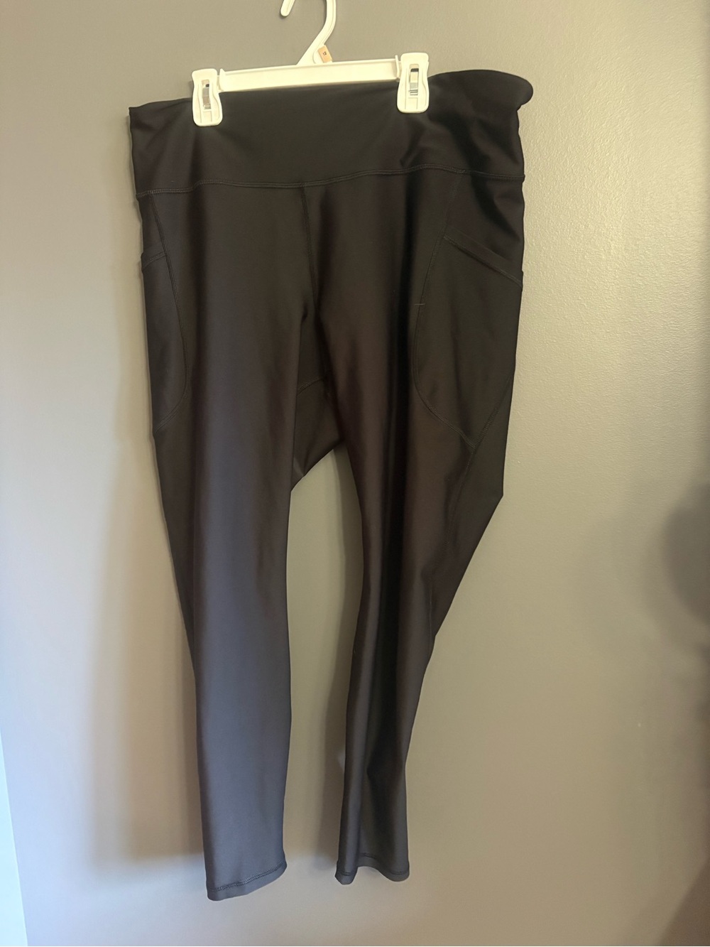 Old Navy Black High-Waist Performance Leggings